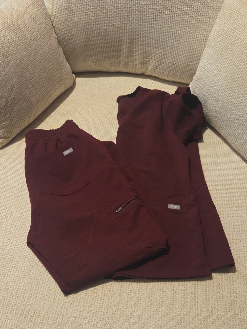 Figs Women's Burgundy Scrub Set  Size Small Top with Small Petie Jogger Bottoms